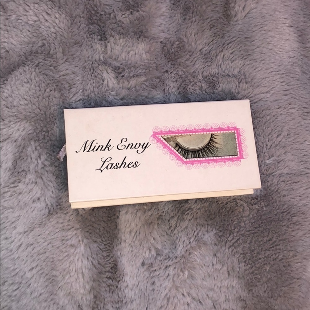 Mink lashes